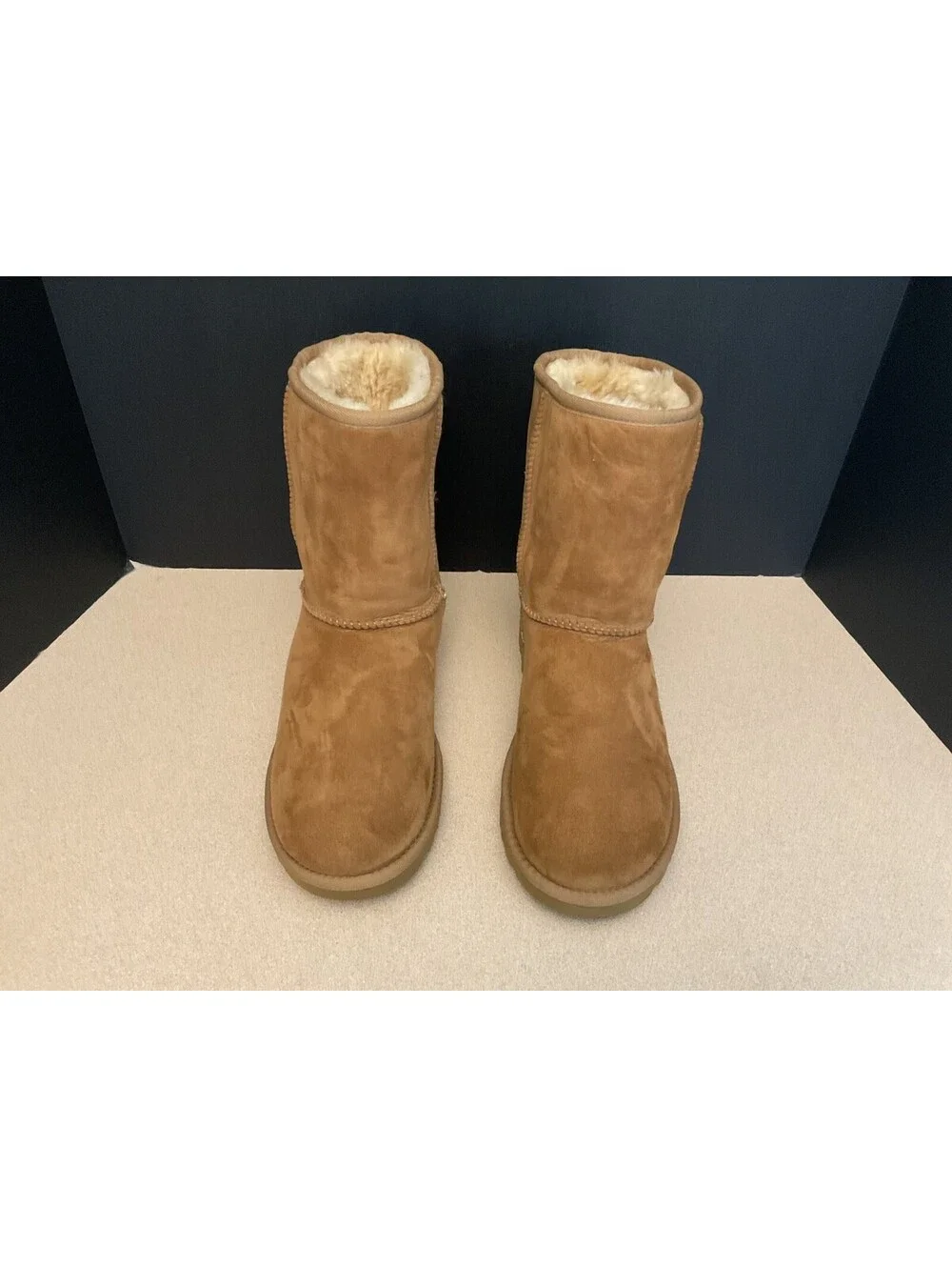 UGG womens classic